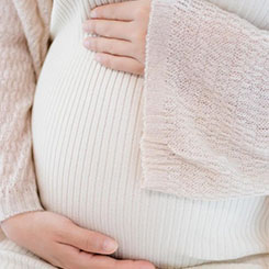 在中介的指引🤵下，小汪在某租🚇机平台租用⚪了两台iPh🐳👨‍⚖️one，分别🔹